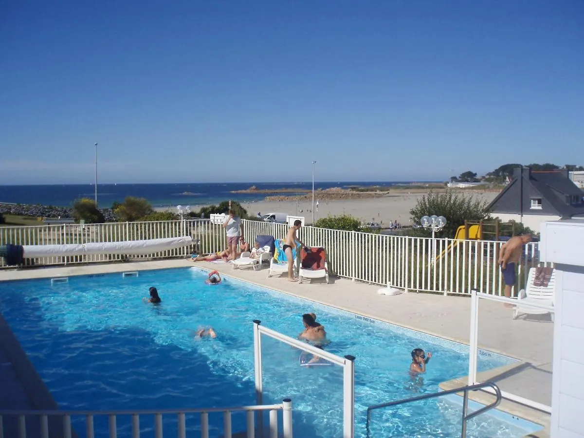 Appartement Rez de jardin piscine et plage Trévou-Tréguignec
