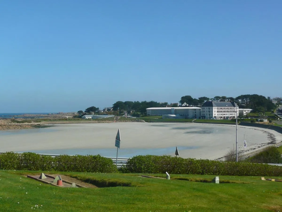 Appartement Rez de jardin piscine et plage Trévou-Tréguignec