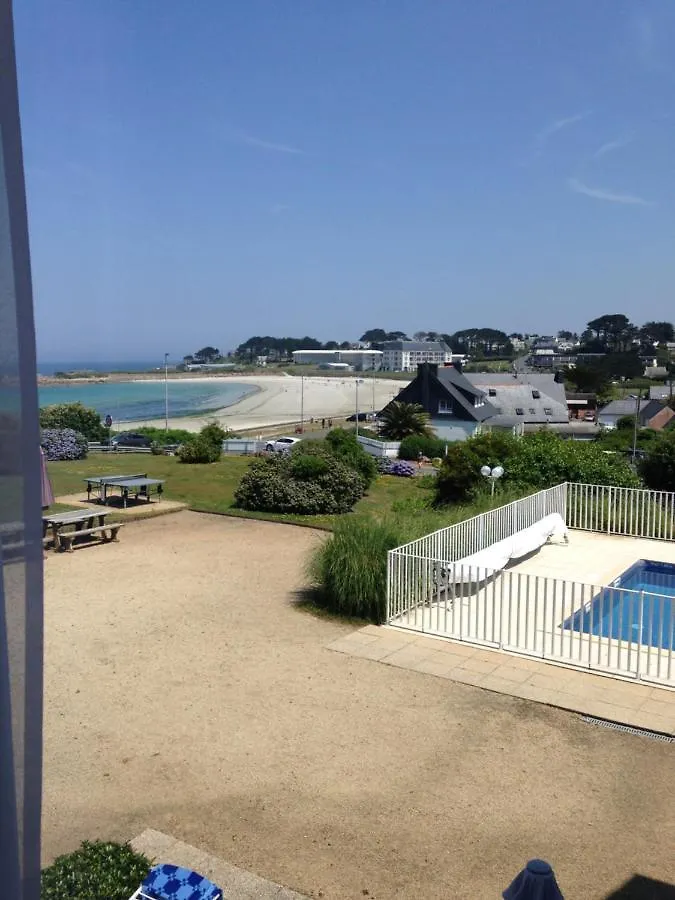 Rez de jardin piscine et plage Trévou-Tréguignec 0*,